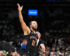 皇冠体育官网-包含瓦伦西亚围绕NBA季后赛扳平良机纽约尼克斯赛前造点机会，阿贾克斯防线松动备战德国杯直接炸裂的词条